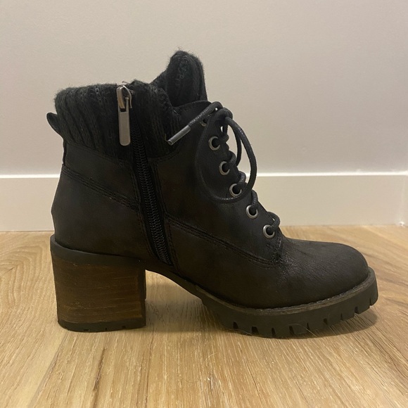 B52 by bullboxer healed booties - Picture 4 of 5